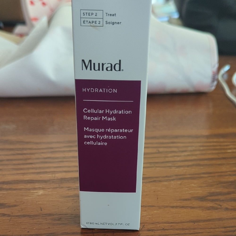 Murad Hydration Cellular Repair Mask - White and Purple Packaging